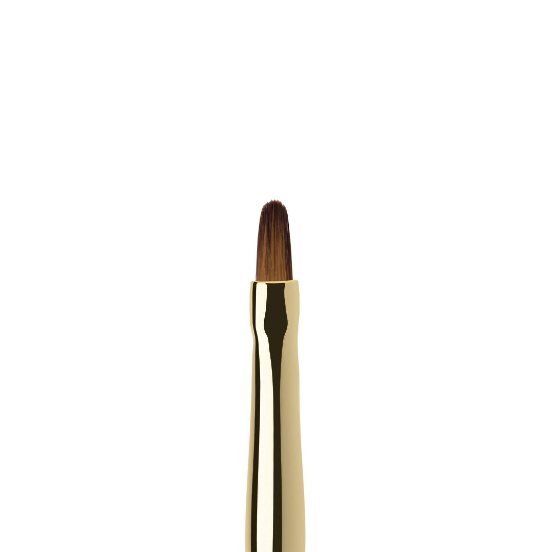 Allsidighet i gelmodellering og one stroke teknikker med F.O.X Flat Nail Brush.