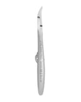 Elegant og funksjonell: Cuticle Nipper Smart 30 med en stilfull matt overflate.