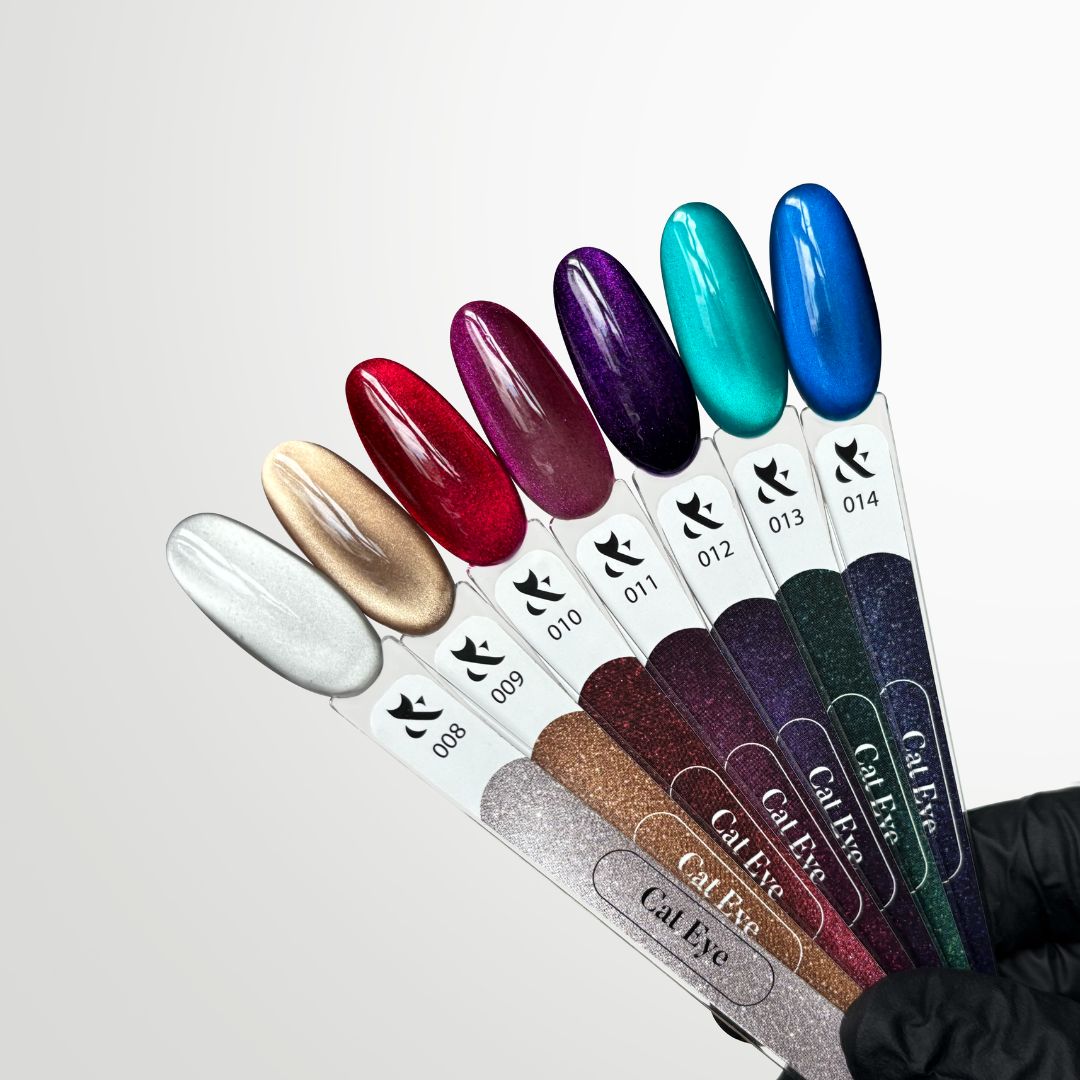 F.O.X Cat Eye gellack i elegante nyanser med levende lysspill og Cat Eye effekt