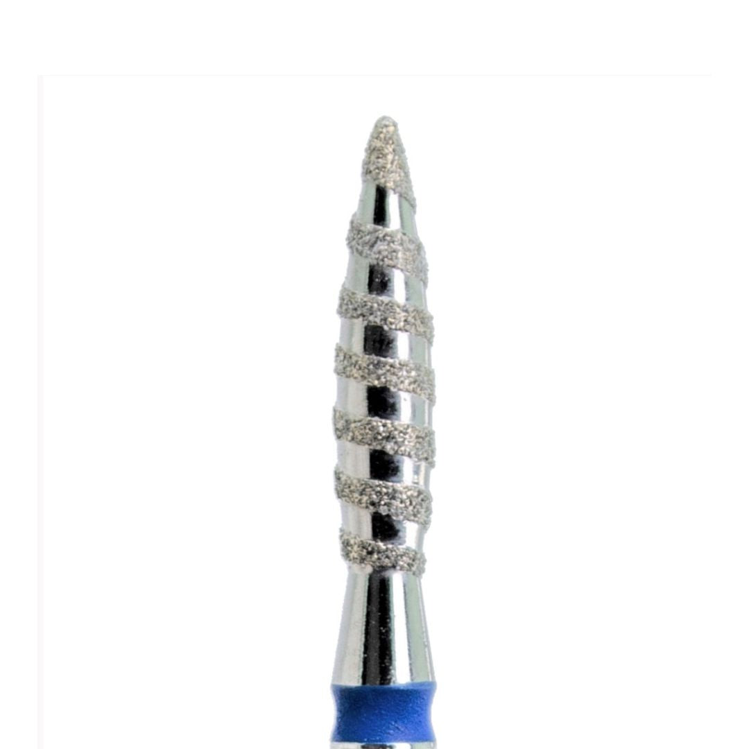 Rens og utdyp lommene - Diamant drill bit Tornado.