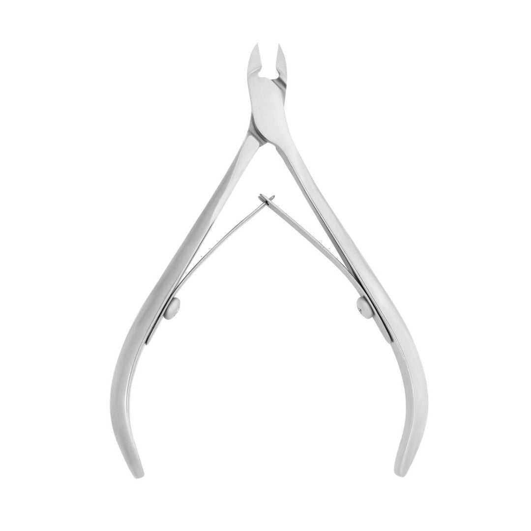 Eleganse i hvert verktøy: Profesjonell ytelse med Staleks cuticle nipper.