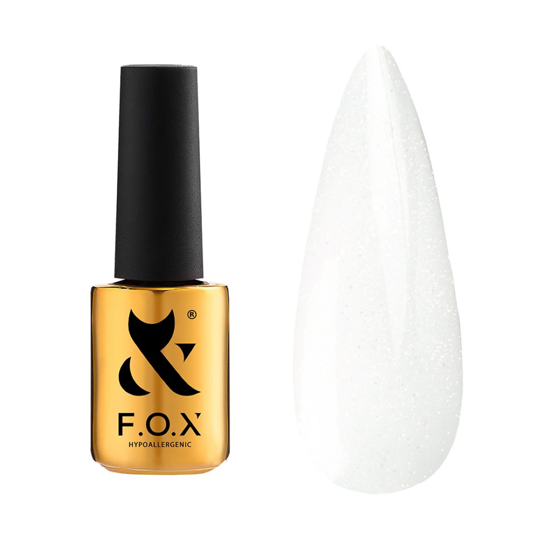F.O.X Base Coat Shimmer i aksjon - Glans og eleganse for hver negl.